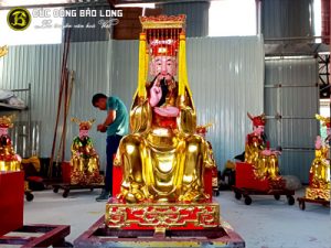 tuong ngoc hoang vua cha bang dong do phan dien son son thep vang 107cm n 1