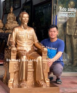 Tượng Bác Hồ ngồi ghế bằng đồng đỏ cao 127cm đúc thủ công